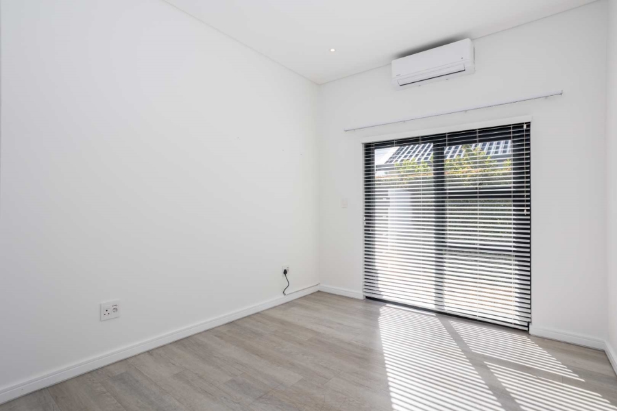 To Let 4 Bedroom Property for Rent in Val De Vie Estate Western Cape